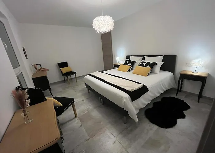 Le Noisetier Proche Europa Park Marcher De Noel Et Carnaval *