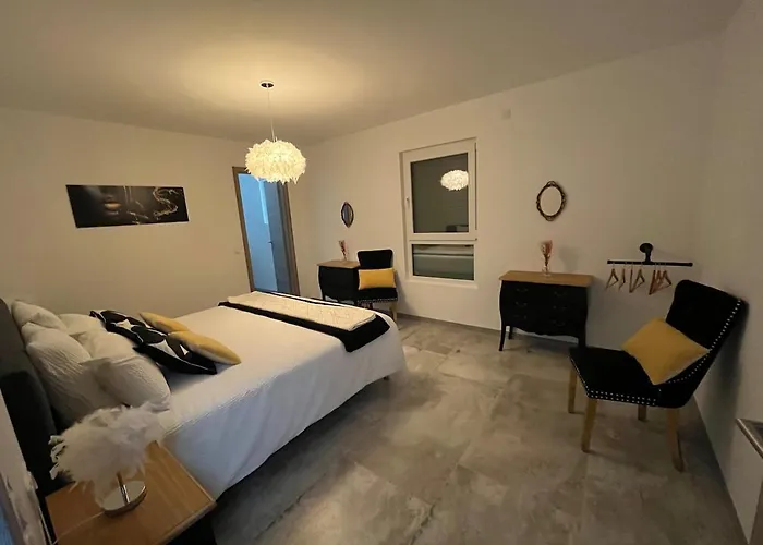 Le Noisetier Proche Europa Park Marcher De Noel Et Carnaval